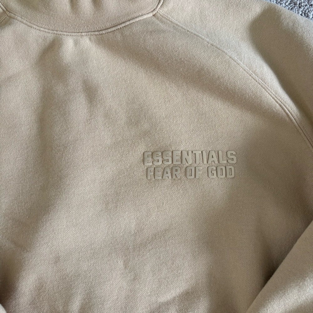 Essentials Fear of God men or women’s Cream Sweater M - Picture 3 of 6